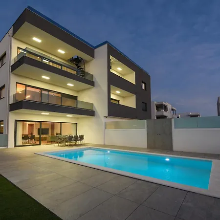 Apartman Luxury With Private Pool In
