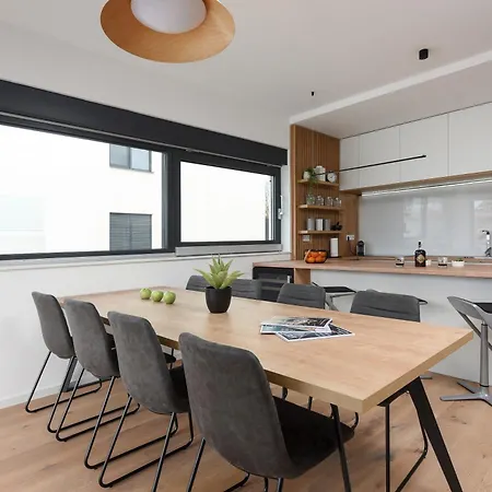 Luxury With Private Pool In