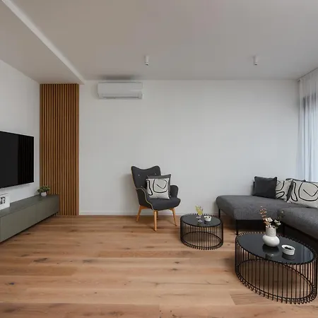 Luxury With Private Pool In