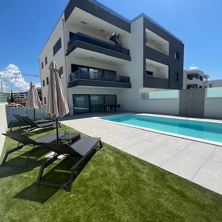 Luxury With Private Pool In Apartman