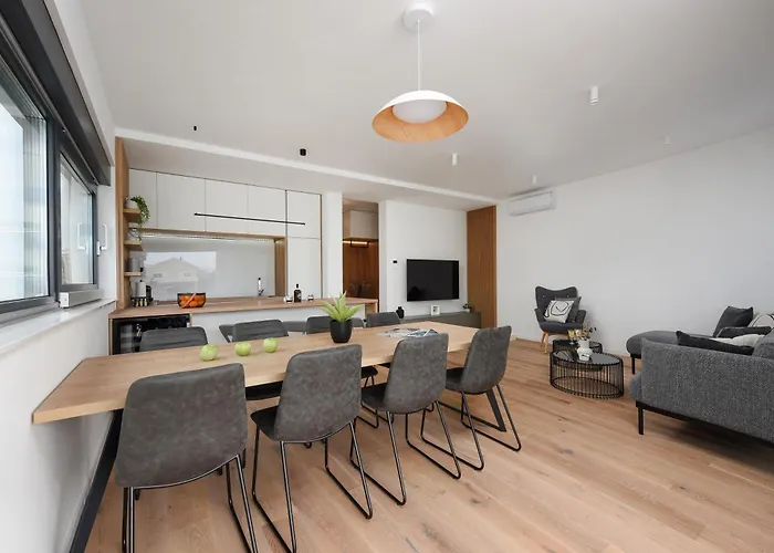 Luxury With Private Pool In