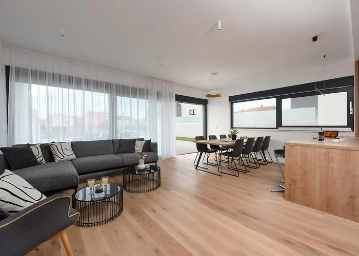 Luxury With Private Pool In Apartment