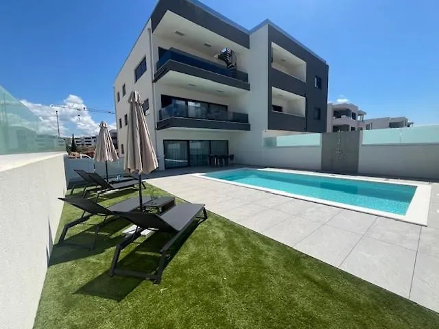 Luxury With Private Pool In Apartment