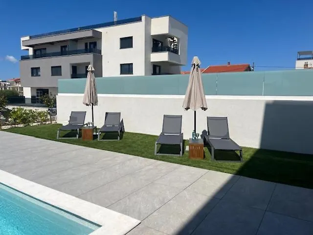 Apartment Luxury With Private Pool In *