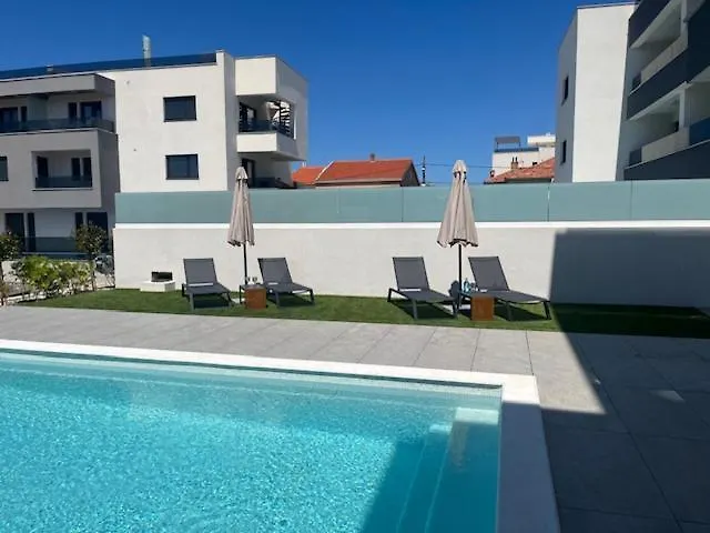 Luxury With Private Pool In Apartment Zadar